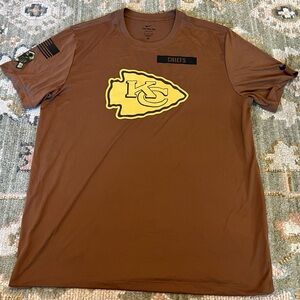 Kansas City Chiefs Salute To Service Shirt Size XL Color Brown
